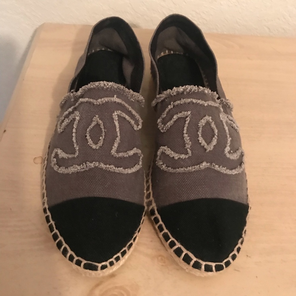 CHANEL TWO TONE ESPADRILLES WITH SIGNATURE LOGO 10